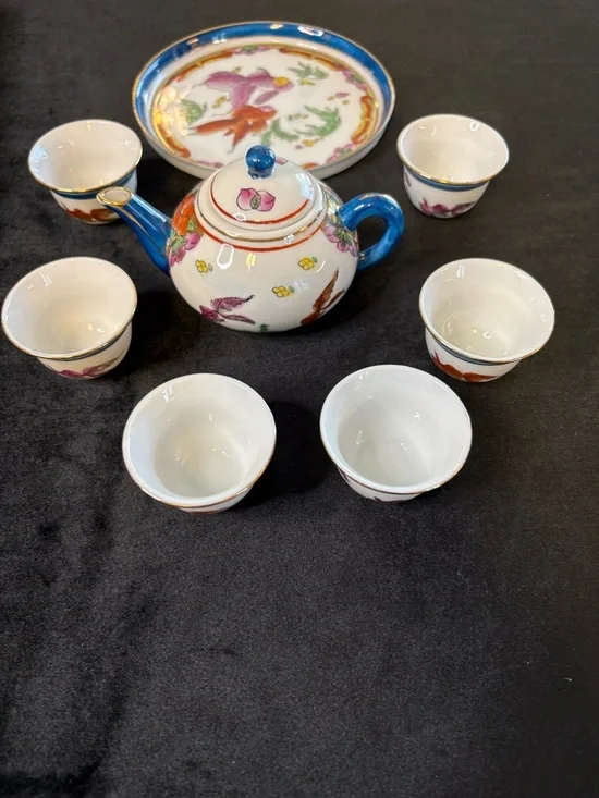 Vintage Chinese Miniature Fish-Themed Tea Serving Set - Picture 5 of 16